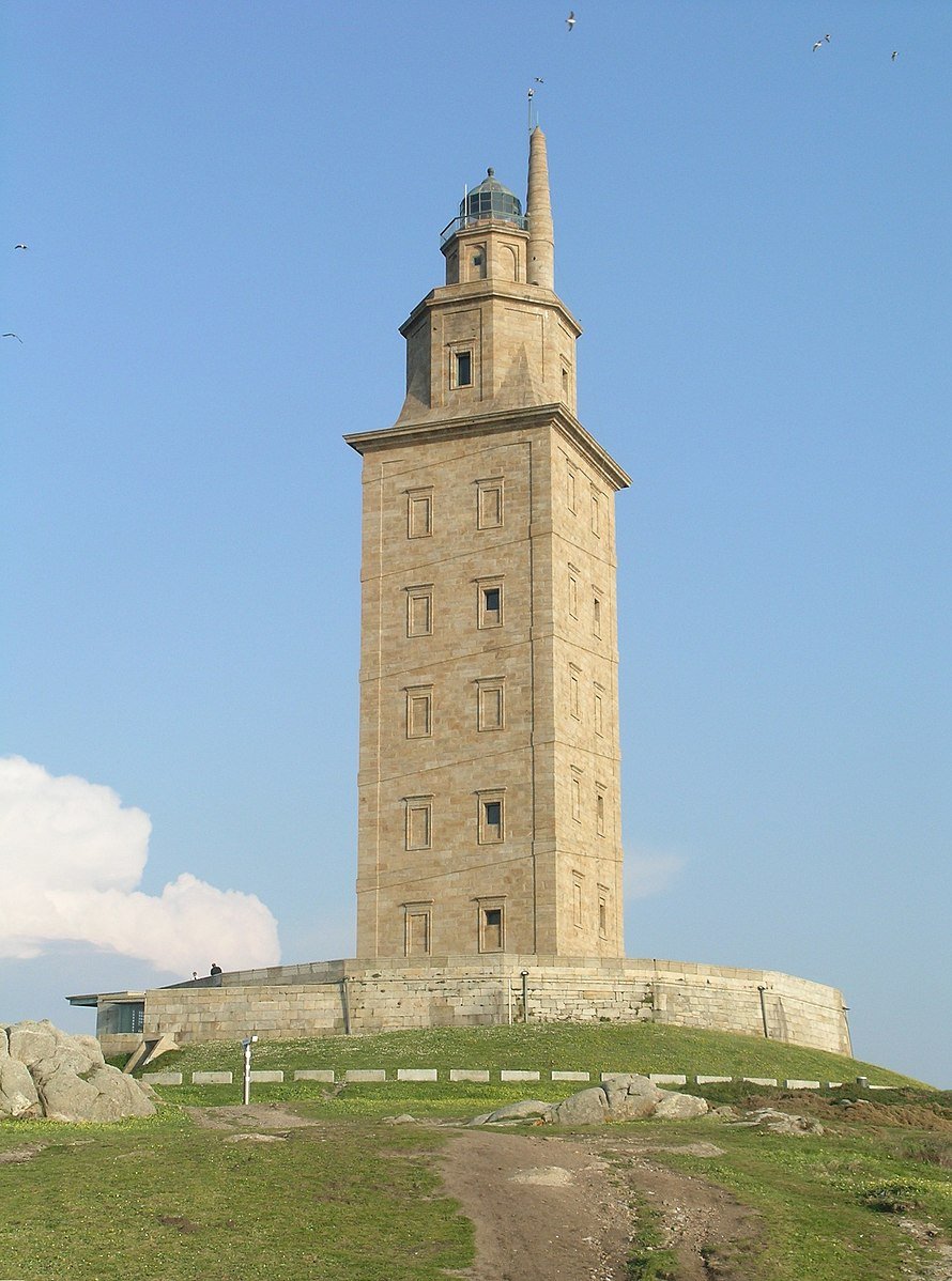 890px-A_coruna_torre_de_hercules_sunset_edit